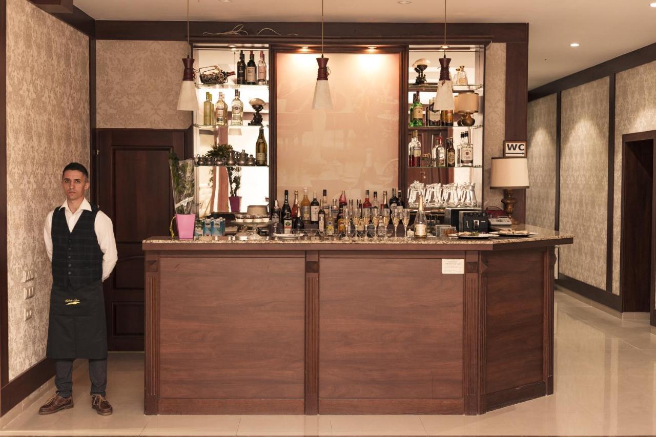 Colinele Aurii Cimislia Hotel Kültér fotó
