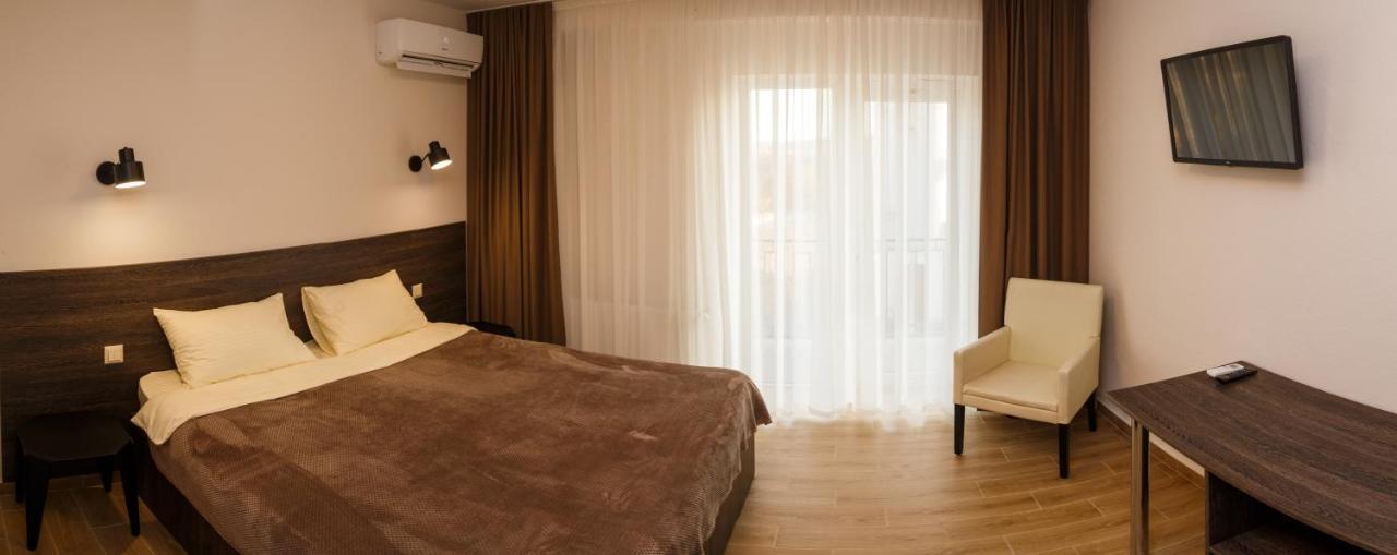 Colinele Aurii Cimislia Hotel Kültér fotó