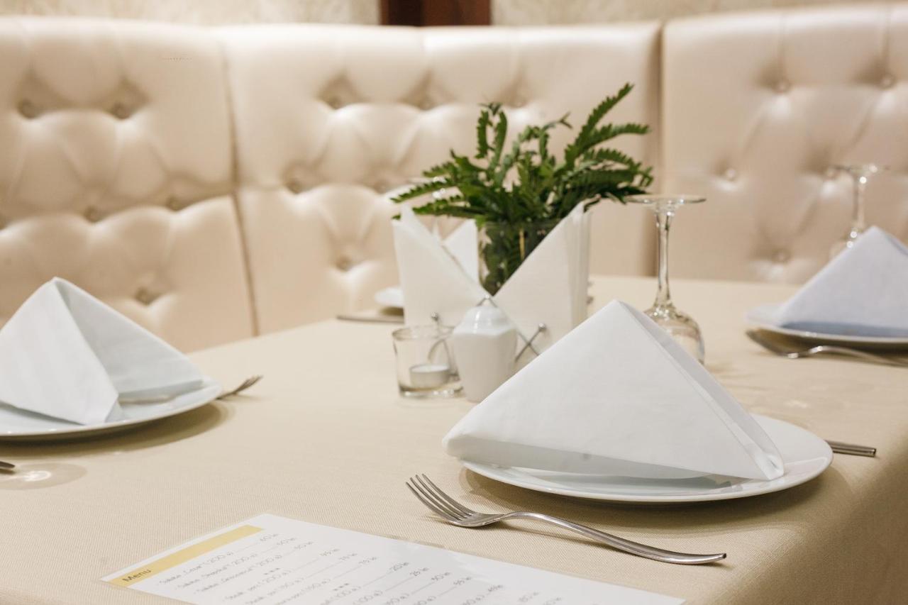 Colinele Aurii Cimislia Hotel Kültér fotó
