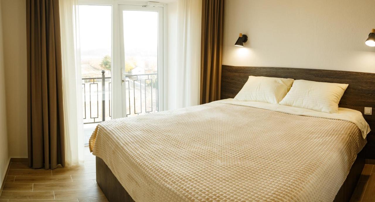 Colinele Aurii Cimislia Hotel Kültér fotó