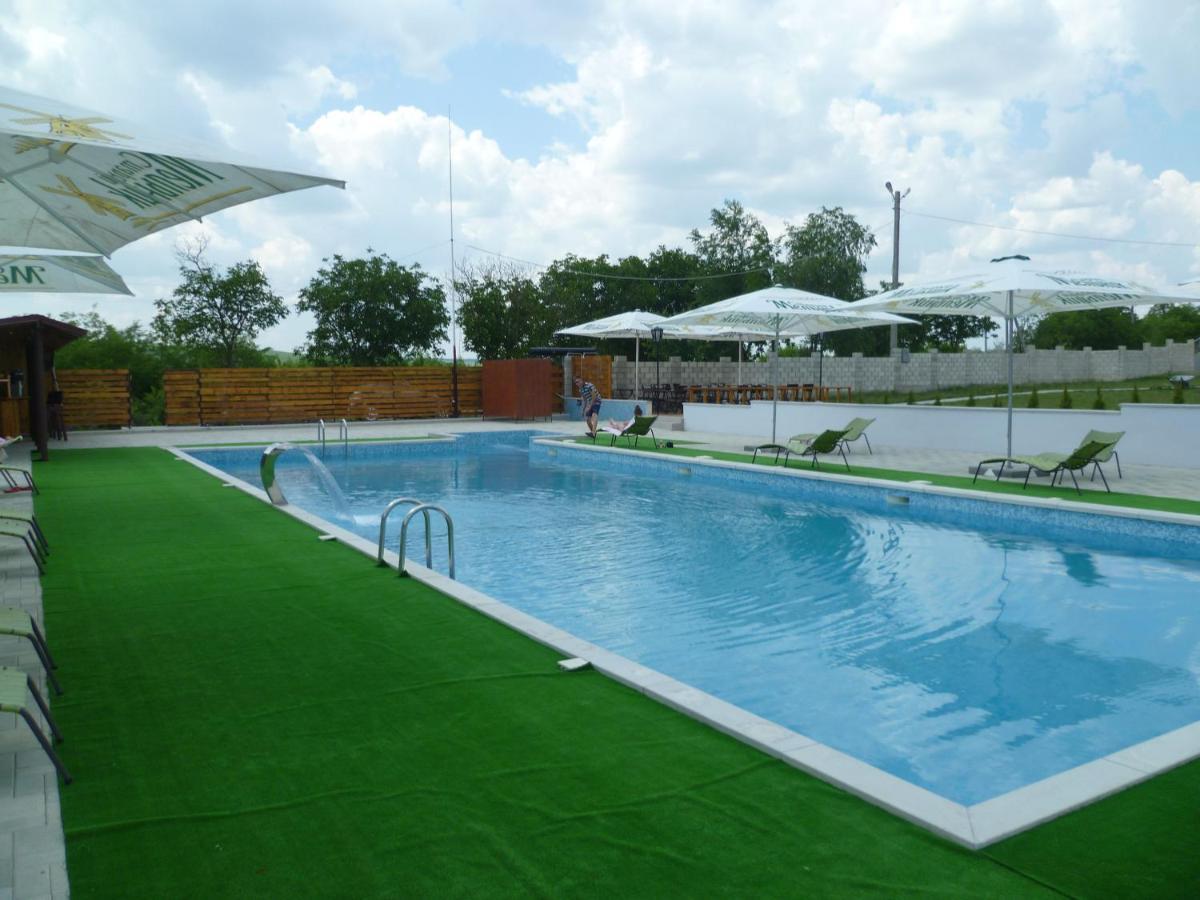 Colinele Aurii Cimislia Hotel Kültér fotó